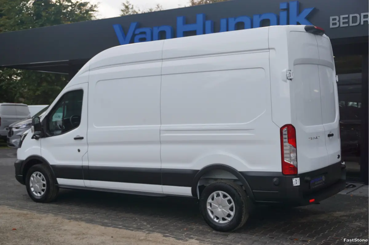 350L 130PK L3H3 BPM VRIJ!! Navi, 360° Camera, Adap. Cruise, 270° Deur!! NR. A10*