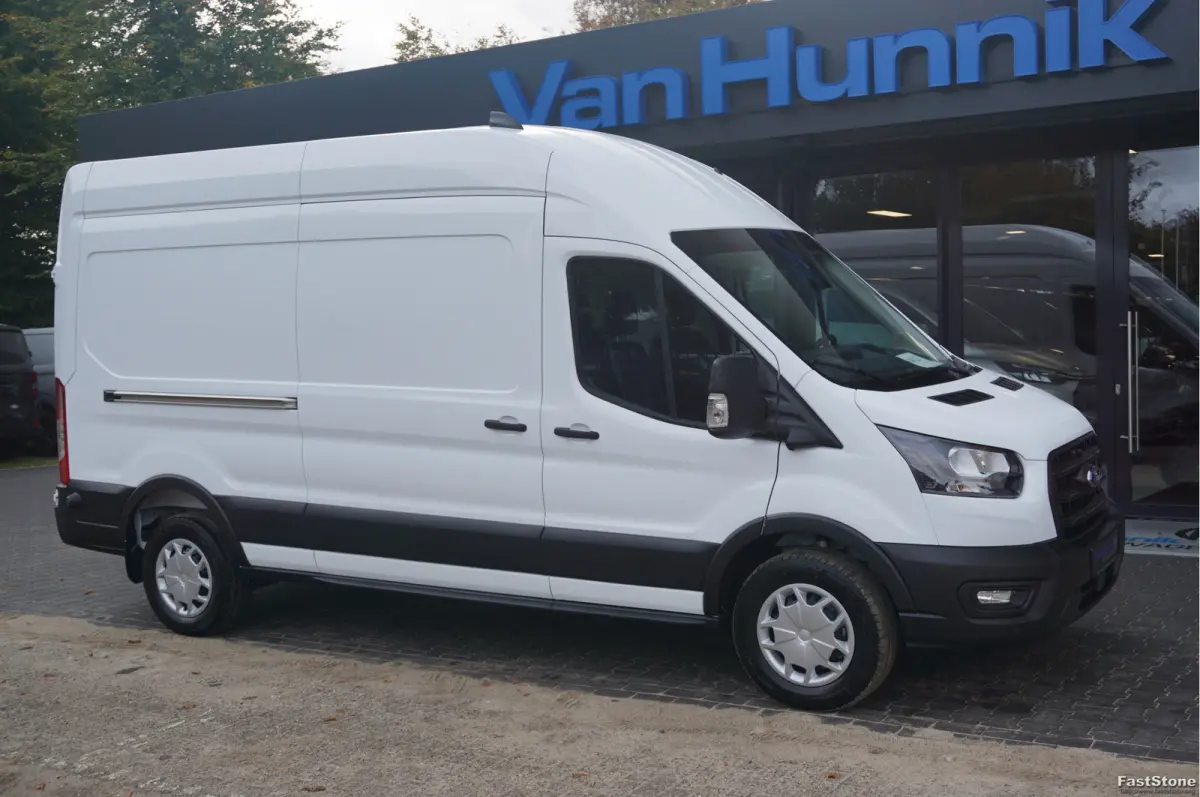 350L 130PK L3H3 BPM VRIJ!! Navi, 360° Camera, Adap. Cruise, 270° Deur!! NR. A10*