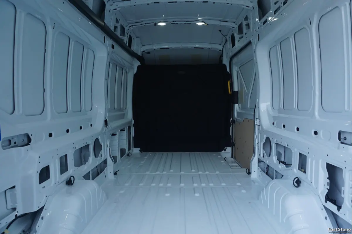 350L 130PK L3H3 BPM VRIJ!! Navi, 360° Camera, Adap. Cruise, 270° Deur!! NR. A10*