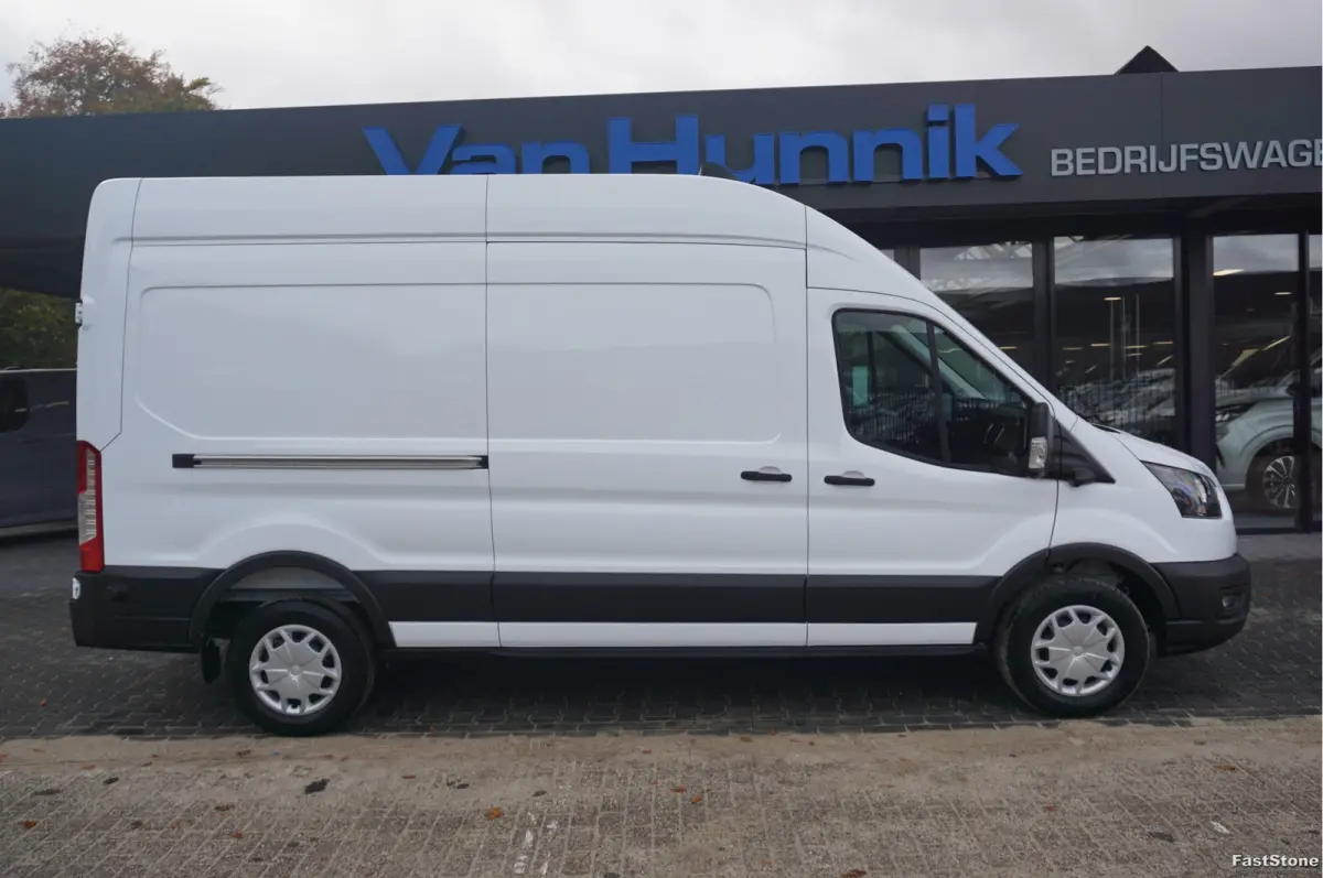 350L 130PK L3H3 BPM VRIJ!! Navi, 360° Camera, Adap. Cruise, 270° Deur!! NR. A10*