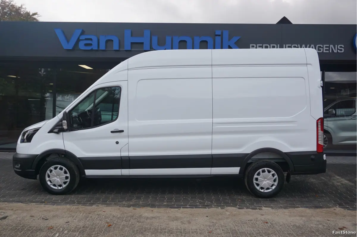 350L 130PK L3H3 BPM VRIJ!! Navi, 360° Camera, Adap. Cruise, 270° Deur!! NR. A10*