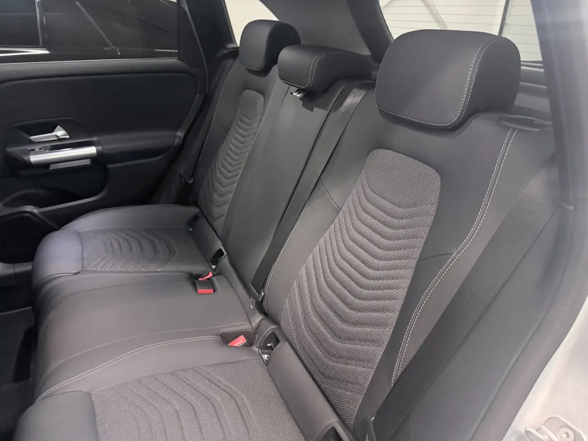 180 Business Line NAVI/V-COCKPIT/CAM/DAB/ECC/PDC/CRUISE/TREKH///