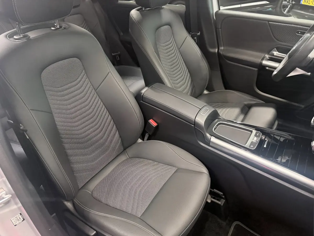 180 Business Line NAVI/V-COCKPIT/CAM/DAB/ECC/PDC/CRUISE/TREKH///