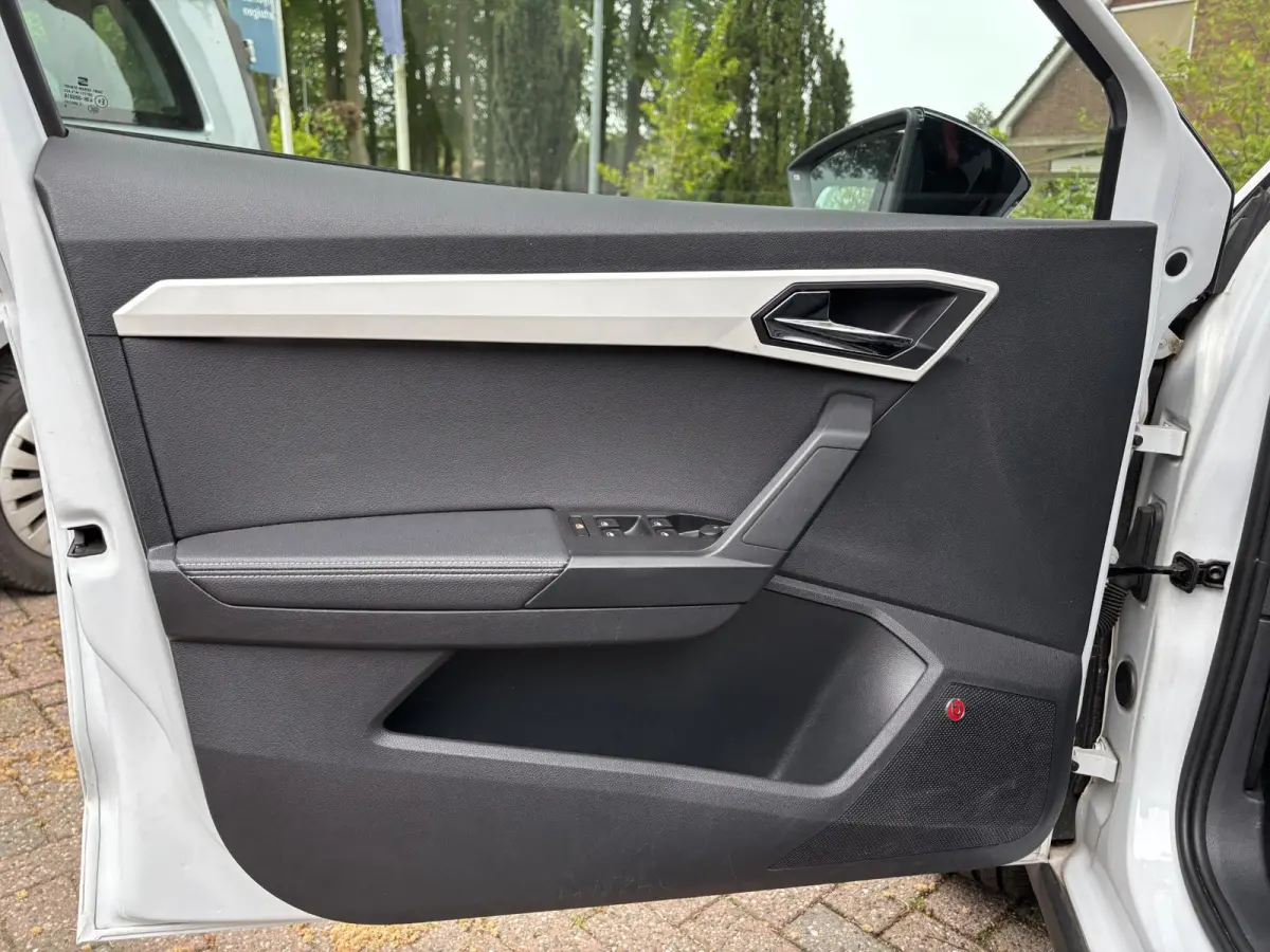 1.0 TSI DSG Xcellence|Camera|App-Connect|Stoelver.