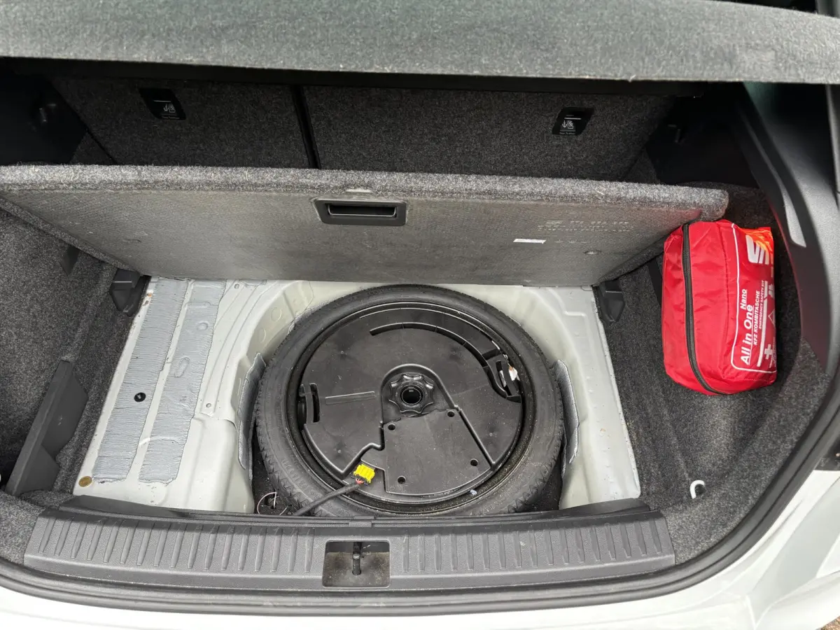 1.0 TSI DSG Xcellence|Camera|App-Connect|Stoelver.