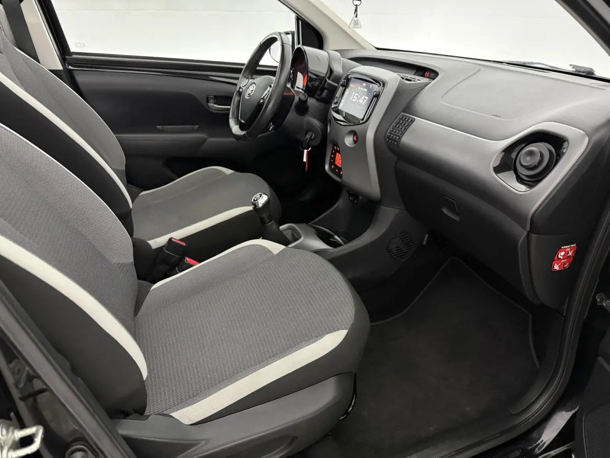 1.0 x-joy Cabrio | Open dak | Clima | Cruise | Camera | Carplay | NAP
