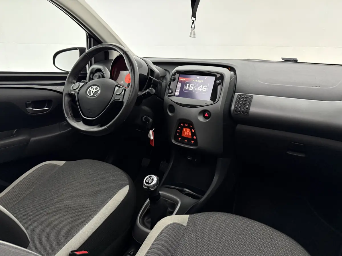 1.0 x-joy Cabrio | Open dak | Clima | Cruise | Camera | Carplay | NAP