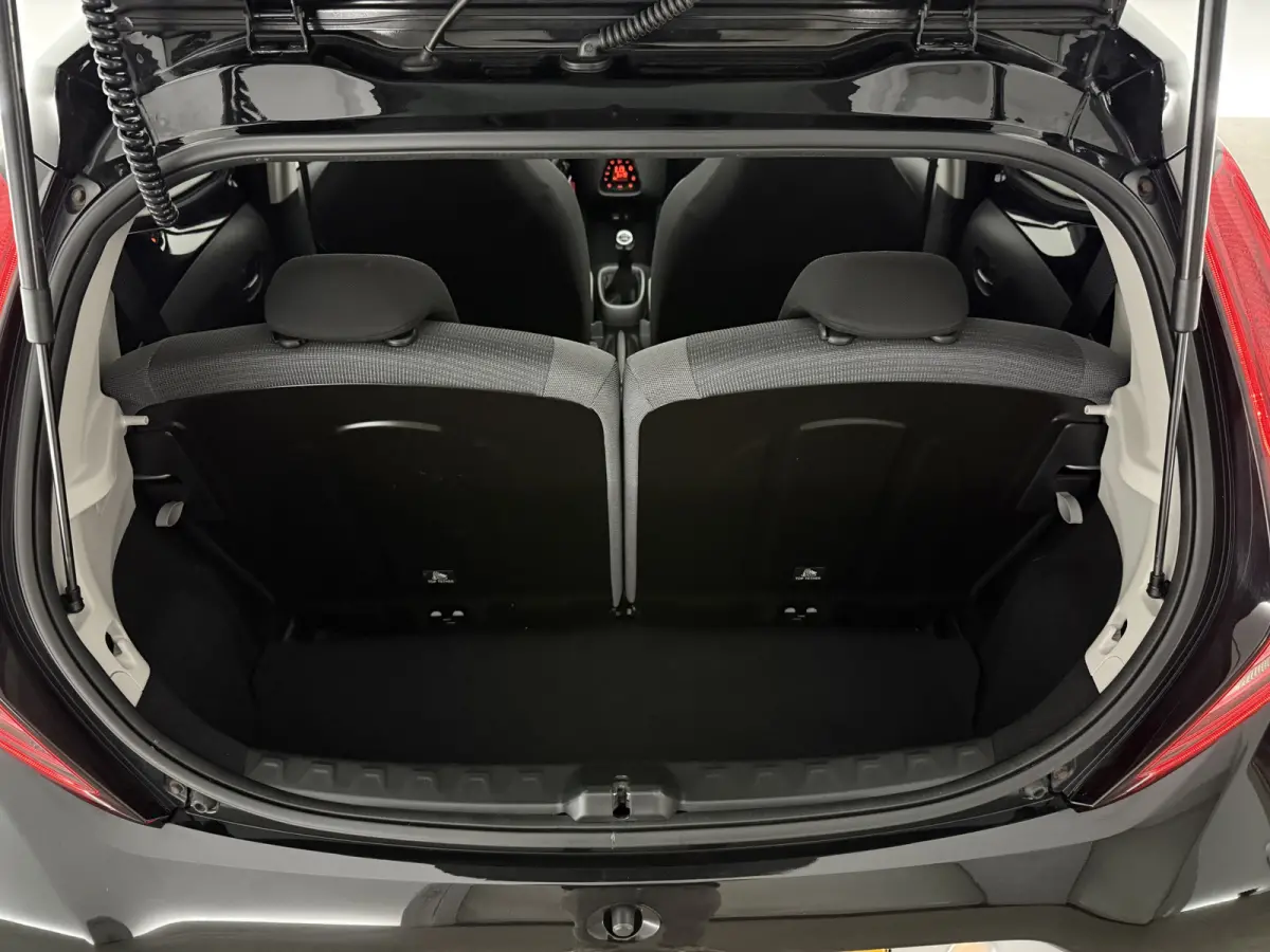 1.0 x-joy Cabrio | Open dak | Clima | Cruise | Camera | Carplay | NAP