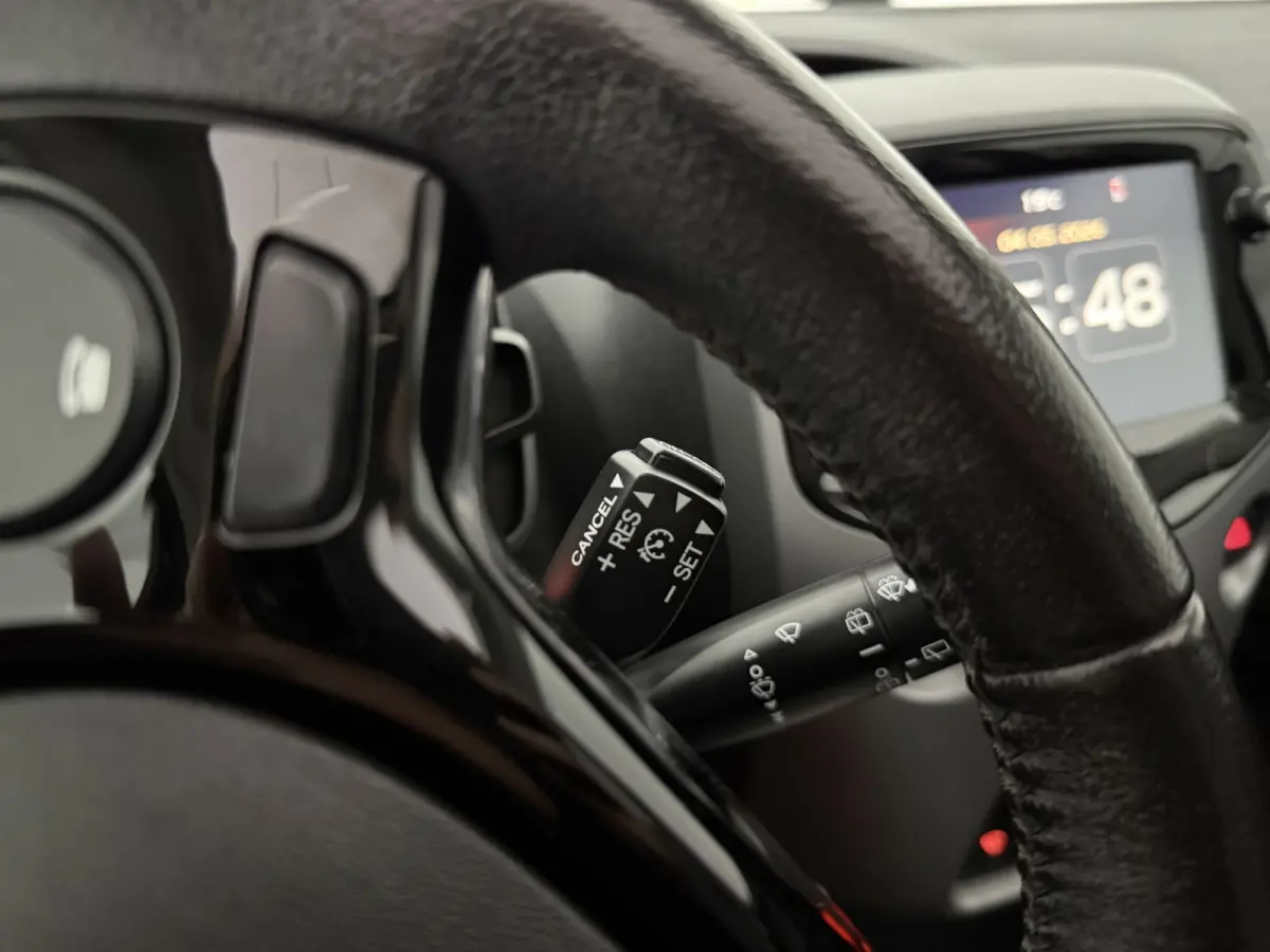 1.0 x-joy Cabrio | Open dak | Clima | Cruise | Camera | Carplay | NAP