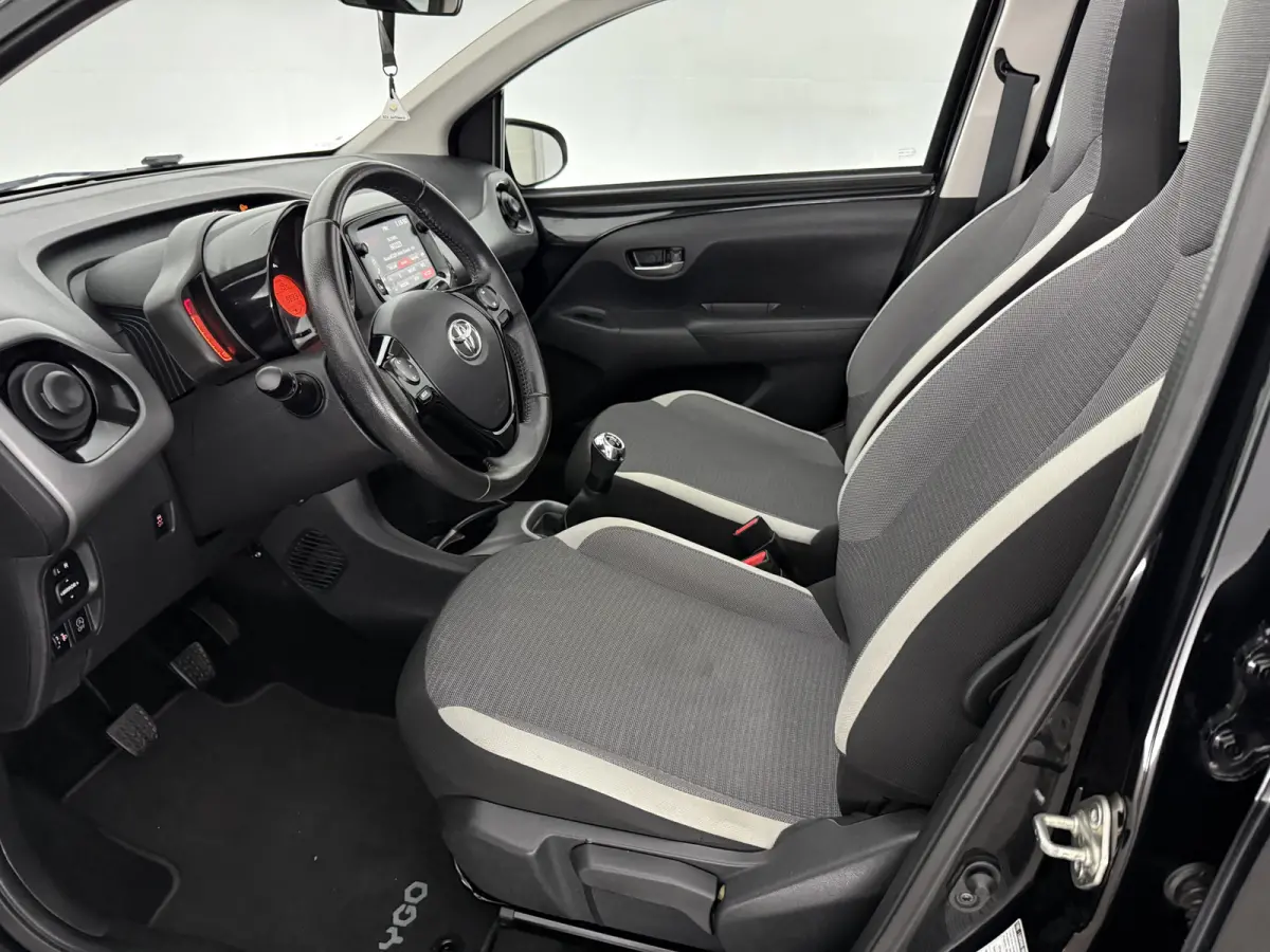1.0 x-joy Cabrio | Open dak | Clima | Cruise | Camera | Carplay | NAP