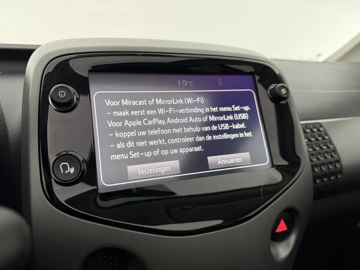 1.0 x-joy Cabrio | Open dak | Clima | Cruise | Camera | Carplay | NAP