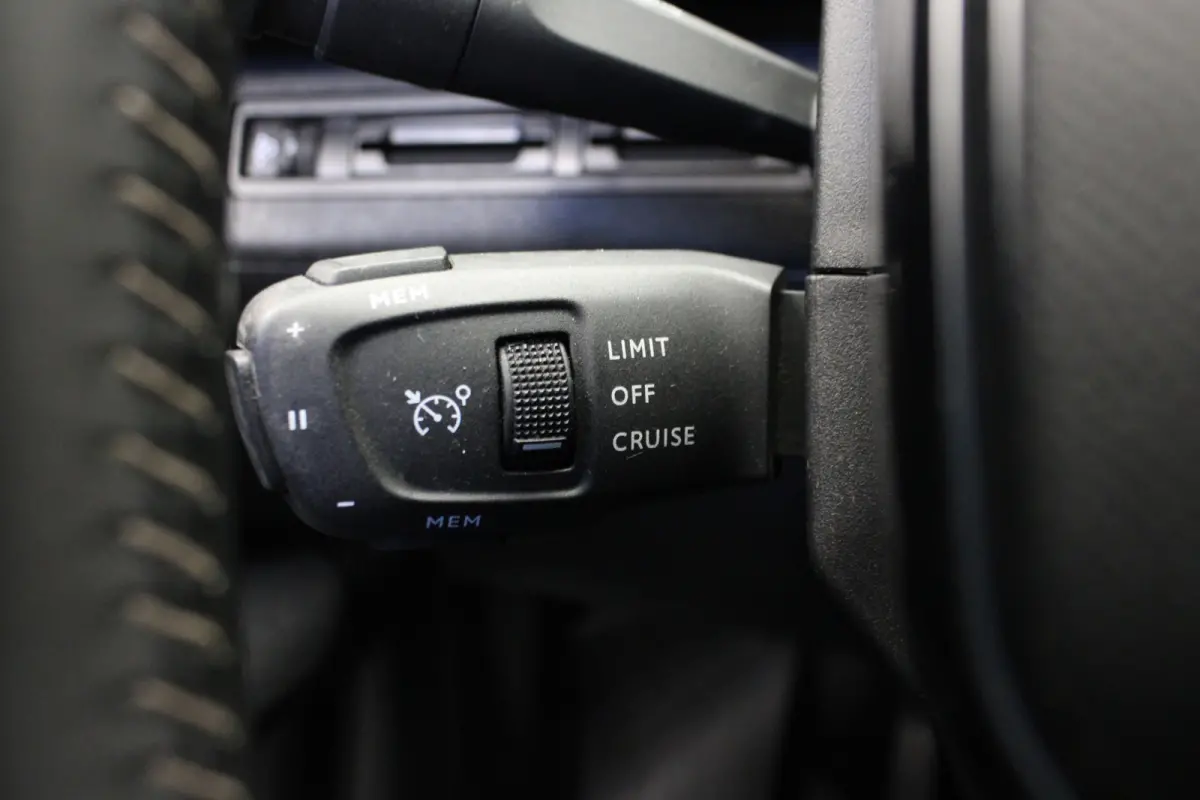 1.2 PureTech Active Pack |Navi|