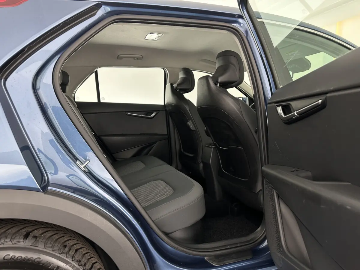 1.6 GDi Hybrid ComfortLine (INCL-BTW) Aut. *ADAPTIVE-CRUISE | DIGI-COCKPIT | CARPLAY | CAMERA | COMFORTSEATS | DAB | ECC | PDC | CRUISE | TOWBAR | 16''ALU*