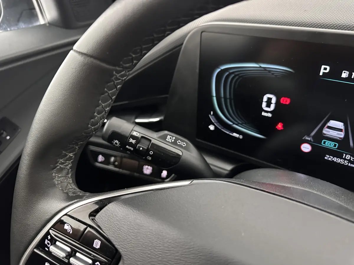 1.6 GDi Hybrid ComfortLine (INCL-BTW) Aut. *ADAPTIVE-CRUISE | DIGI-COCKPIT | CARPLAY | CAMERA | COMFORTSEATS | DAB | ECC | PDC | CRUISE | TOWBAR | 16''ALU*