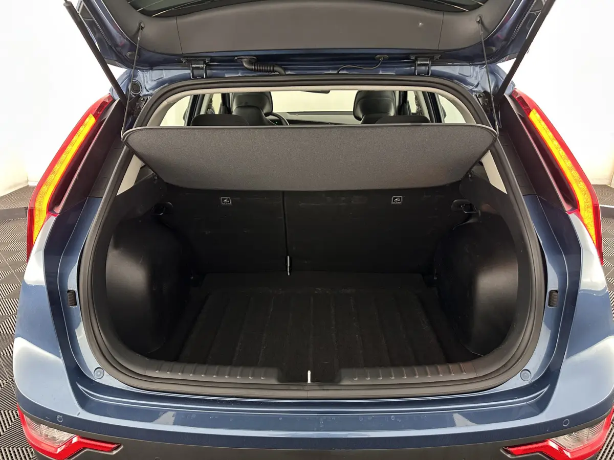 1.6 GDi Hybrid ComfortLine (INCL-BTW) Aut. *ADAPTIVE-CRUISE | DIGI-COCKPIT | CARPLAY | CAMERA | COMFORTSEATS | DAB | ECC | PDC | CRUISE | TOWBAR | 16''ALU*