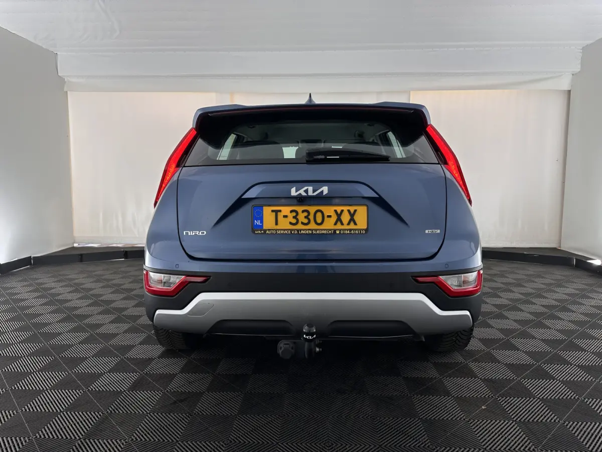 1.6 GDi Hybrid ComfortLine (INCL-BTW) Aut. *ADAPTIVE-CRUISE | DIGI-COCKPIT | CARPLAY | CAMERA | COMFORTSEATS | DAB | ECC | PDC | CRUISE | TOWBAR | 16''ALU*