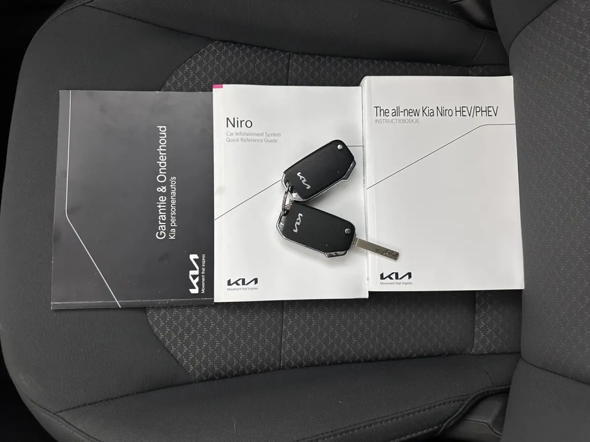 1.6 GDi Hybrid ComfortLine (INCL-BTW) Aut. *ADAPTIVE-CRUISE | DIGI-COCKPIT | CARPLAY | CAMERA | COMFORTSEATS | DAB | ECC | PDC | CRUISE | TOWBAR | 16''ALU*
