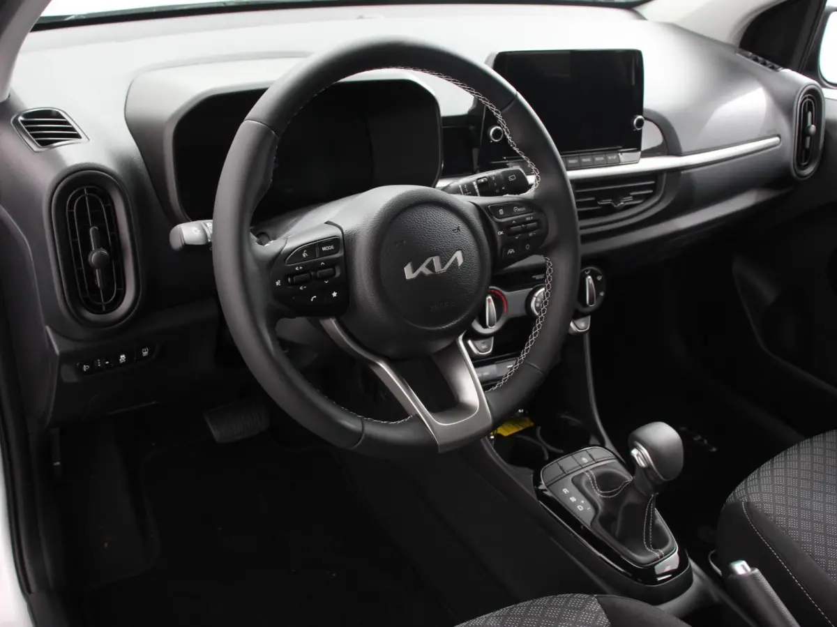 1.0 DPI Automaat DynamicLine DEMO ! Navigatie Apple Carplay/Android auto Airco Camera DAB Lichtmetalen velgen Bluetooth