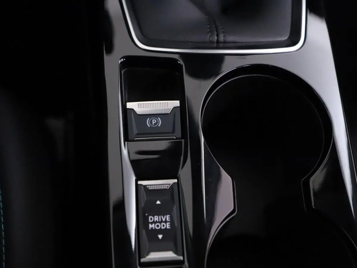 1.2T 100pk Allure Pack Camera/Nav/Ecc/CarPlay/ Keyless/H.Leder/