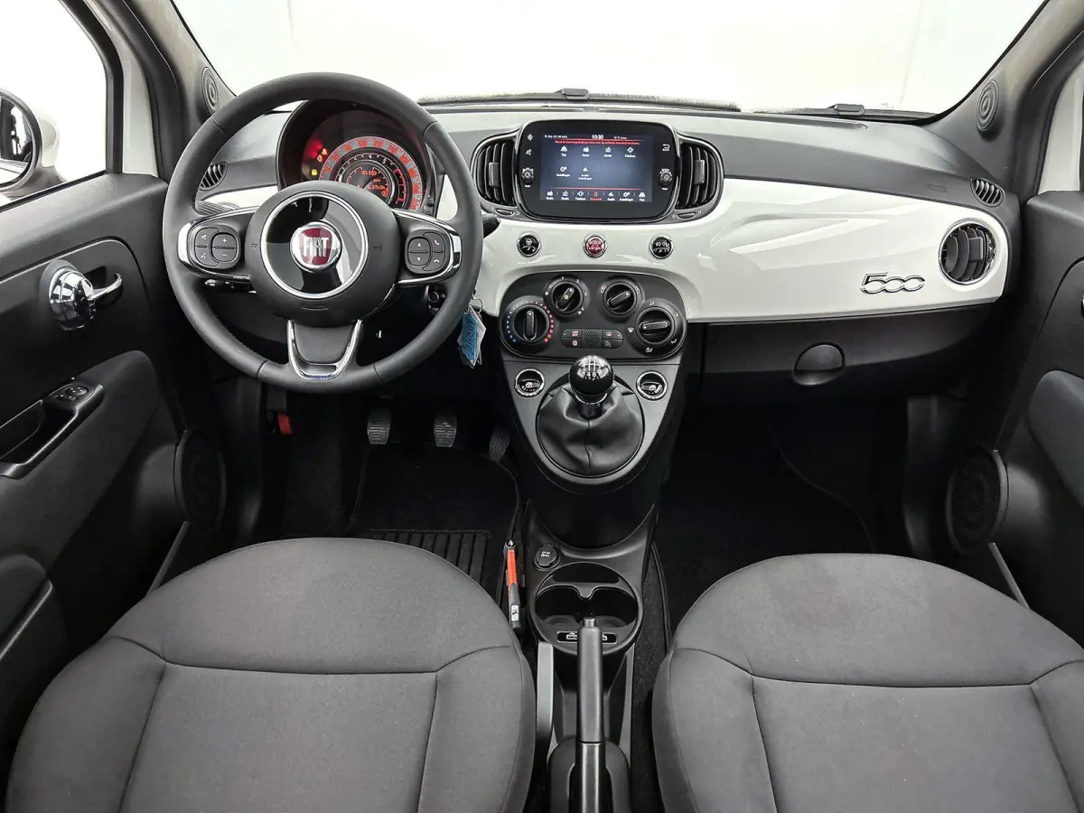 1.0 Hybrid Dolcevita Finale 70pk | LAGE KM | Glazendak | Apple Carplay/Android Auto | Airco | Cruise Control | 15"LMV | Parkeersensoren |