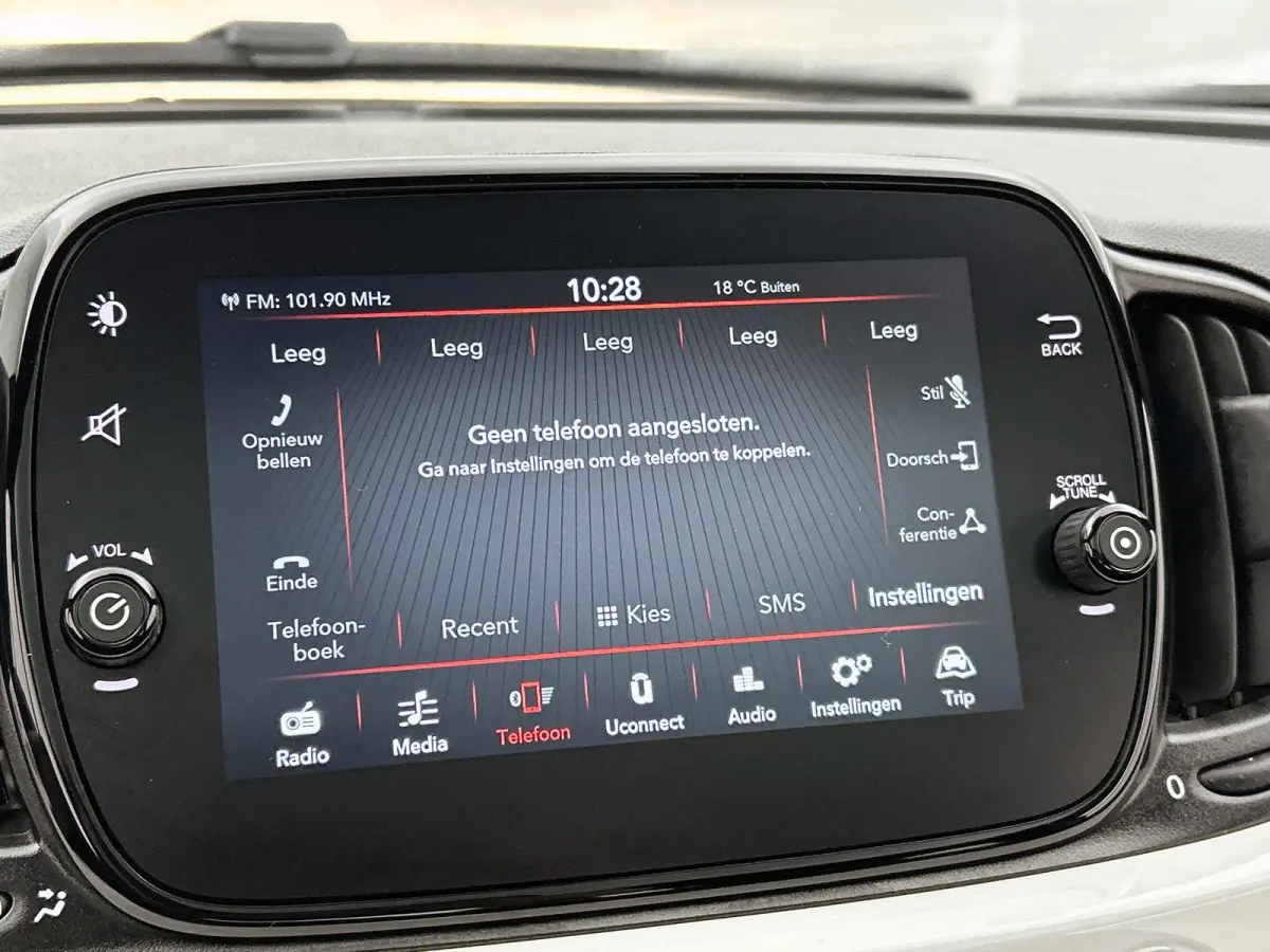 1.0 Hybrid Dolcevita Finale 70pk | LAGE KM | Glazendak | Apple Carplay/Android Auto | Airco | Cruise Control | 15"LMV | Parkeersensoren |