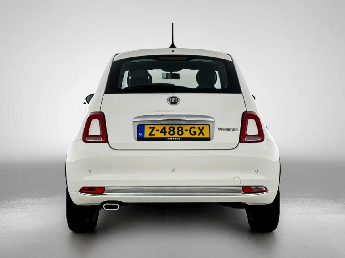 1.0 Hybrid Dolcevita Finale 70pk | LAGE KM | Glazendak | Apple Carplay/Android Auto | Airco | Cruise Control | 15"LMV | Parkeersensoren |