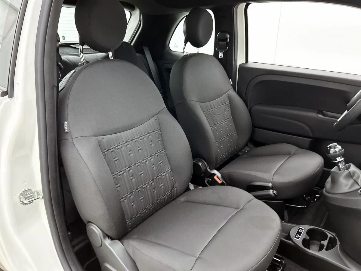 1.0 Hybrid Dolcevita Finale 70pk | LAGE KM | Glazendak | Apple Carplay/Android Auto | Airco | Cruise Control | 15"LMV | Parkeersensoren |