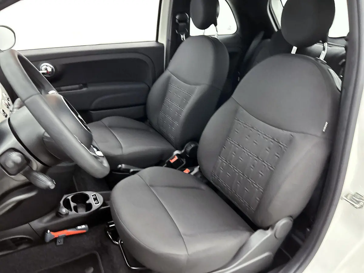 1.0 Hybrid Dolcevita Finale 70pk | LAGE KM | Glazendak | Apple Carplay/Android Auto | Airco | Cruise Control | 15"LMV | Parkeersensoren |