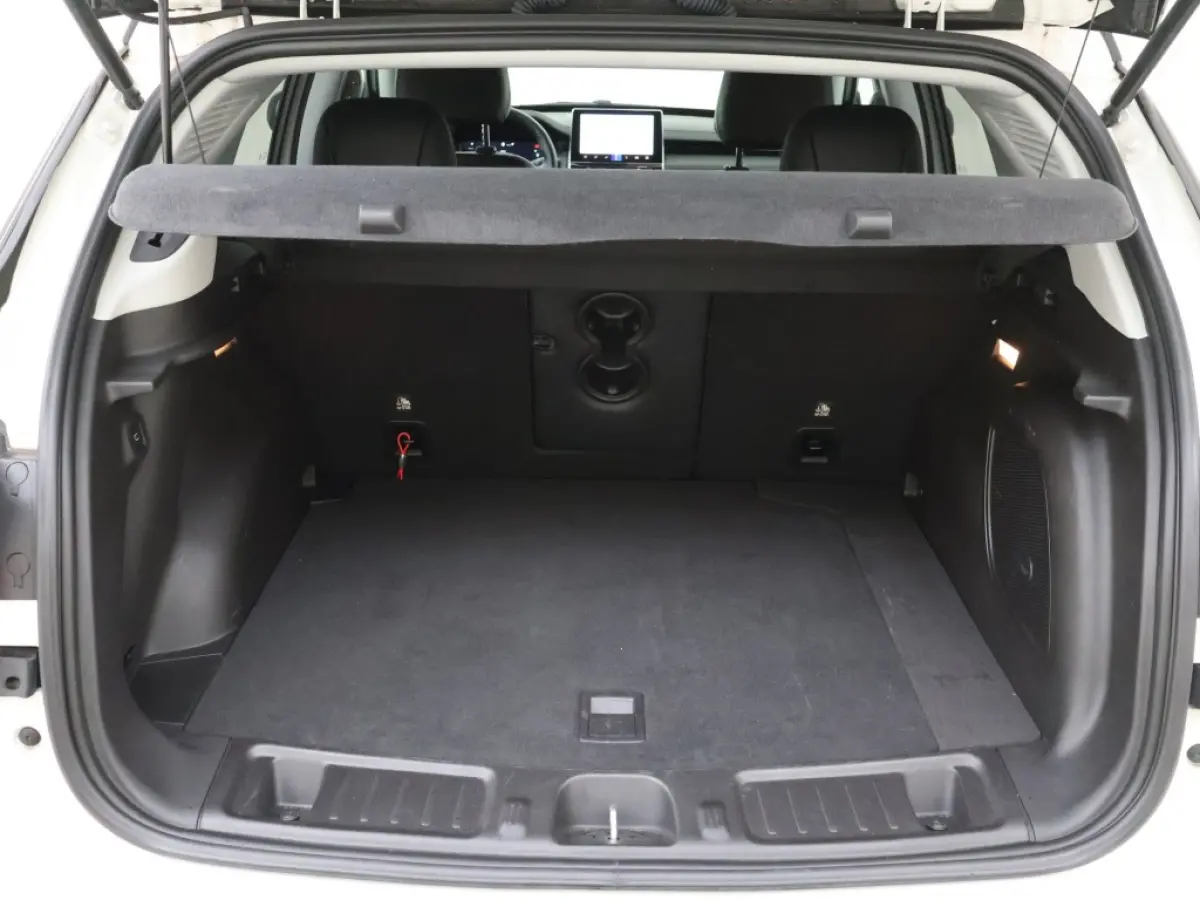 4xe 240 Plug In Hybride S Leder Stoelkoeling 360 Camera All Seas
