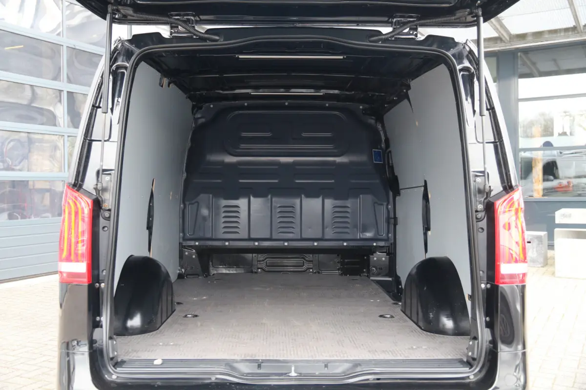 190PK CDI | Aut. | KAR-edition | Standkachel | Cruise | Clima..