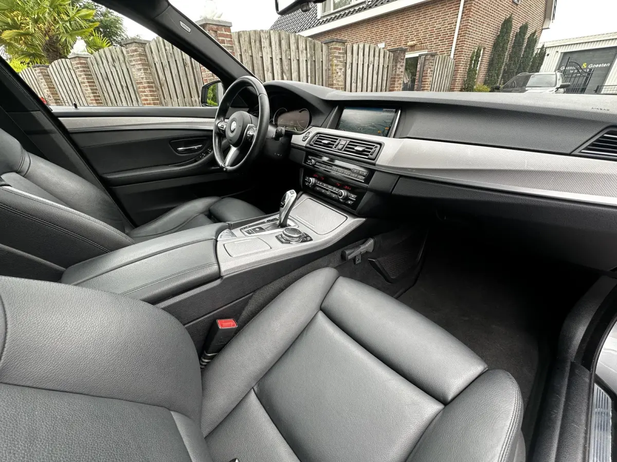 520i M-Sport NL Auto