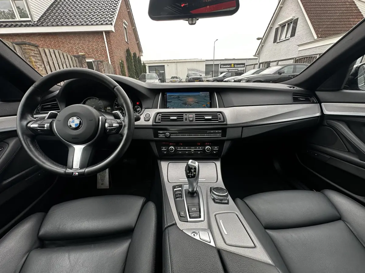 520i M-Sport NL Auto