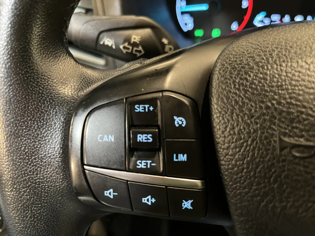 300 2.0 TDCI L1H1 Trend 130 PK Servicebus / Sortimo Inrichting / Euro 6 / Airco / CarPlay / Camera / Cruise Control / 3-Zits