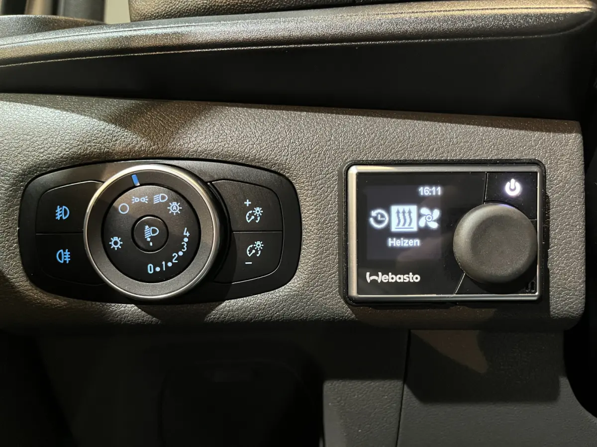 300 2.0 TDCI L1H1 Trend 130 PK Servicebus / Sortimo Inrichting / Euro 6 / Airco / CarPlay / Camera / Cruise Control / 3-Zits