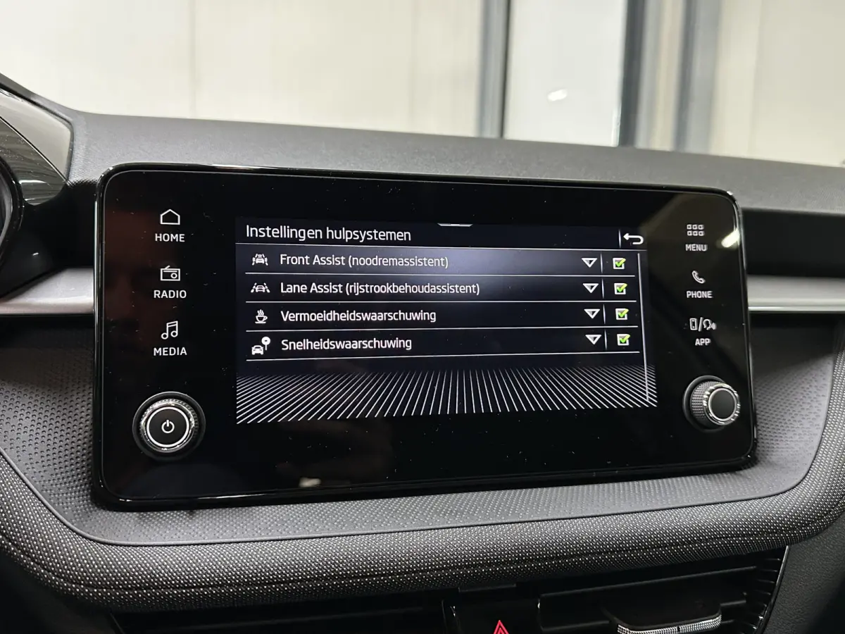 1.0 TSI 115 pk DSG Edition | Apple Carplay/Android Auto | Camera | Winter Pakket |