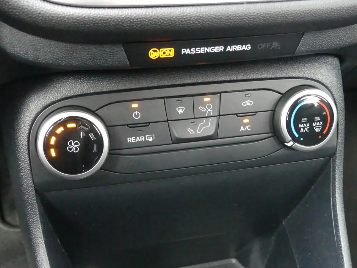 1.0 EcoBoost Connected | CRUISE | AIRCO | APPLE CARPLAY / ANDRIOD AUTO |