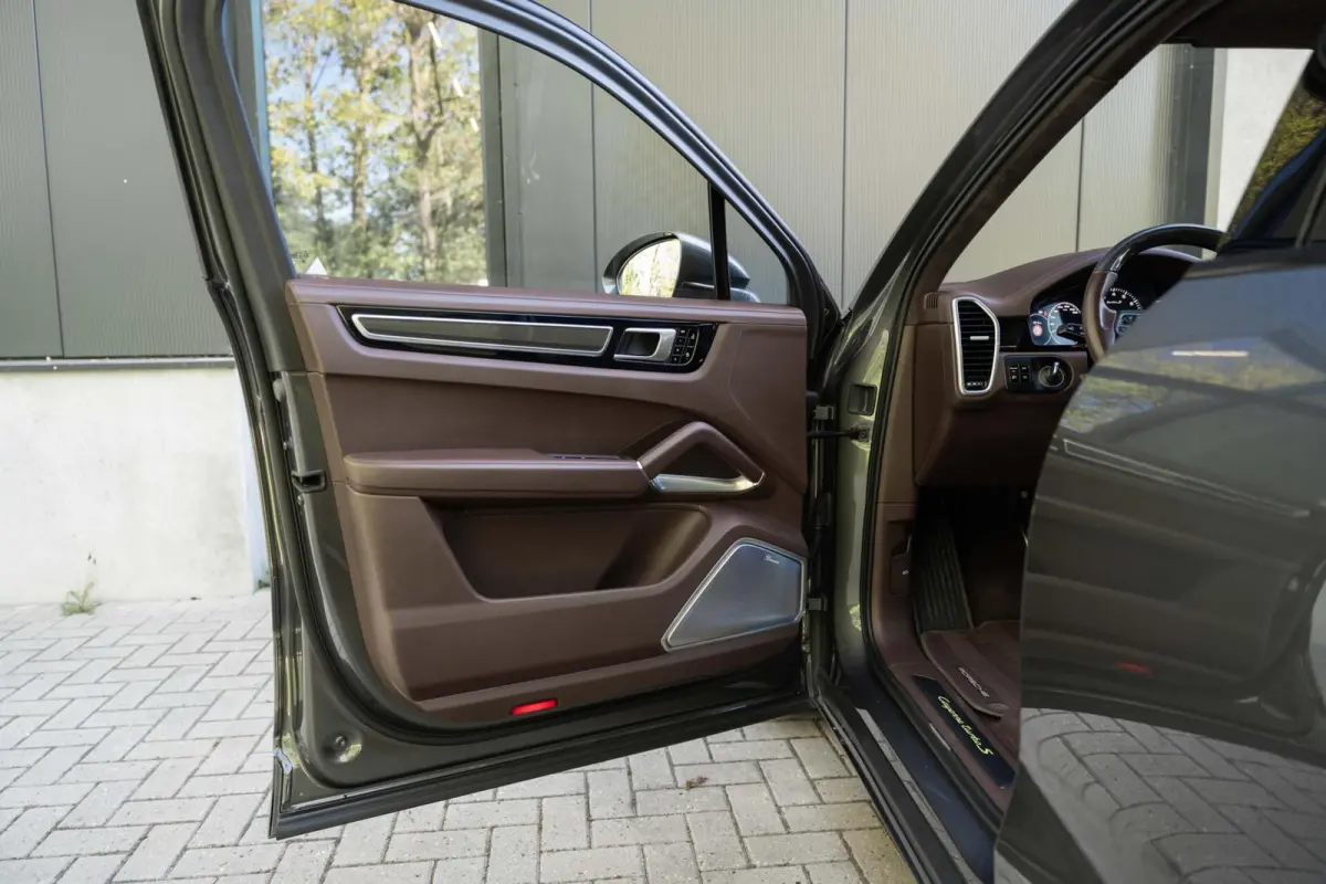 Turbo S E-Hybrid Ceramic Burmester Pano 22'