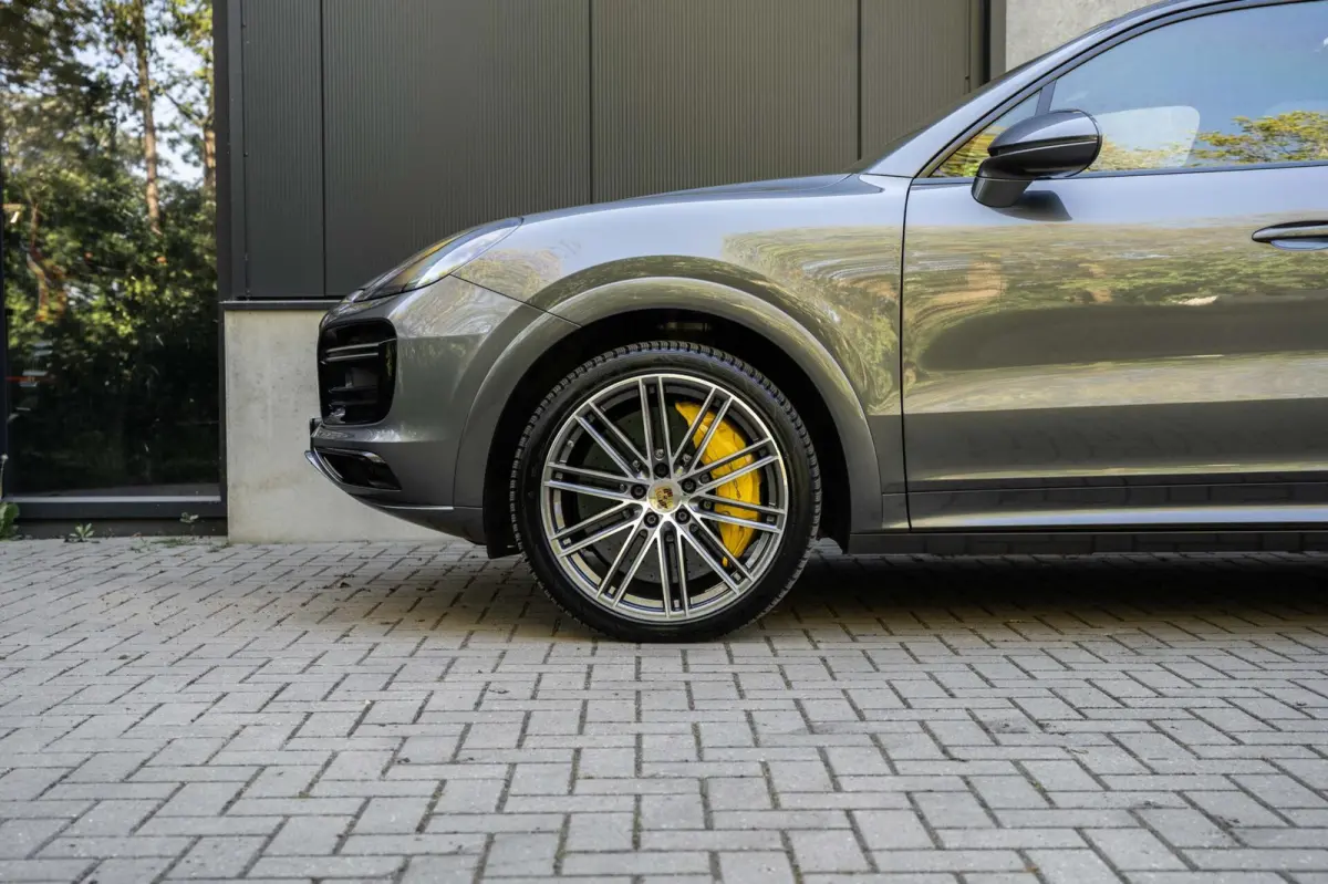 Turbo S E-Hybrid Ceramic Burmester Pano 22'