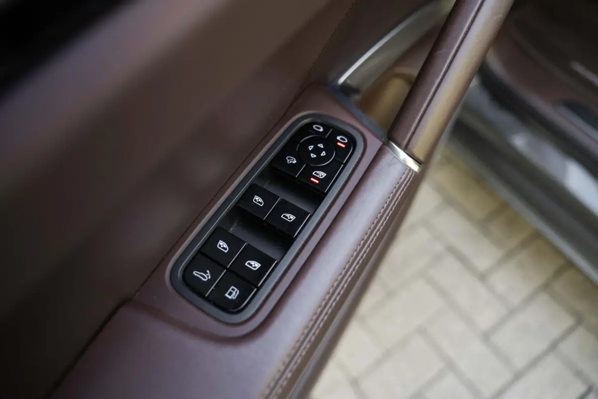 Turbo S E-Hybrid Ceramic Burmester Pano 22'