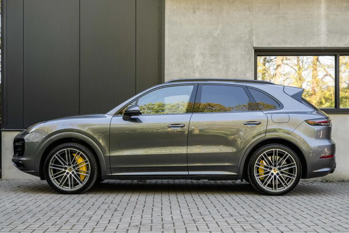 Turbo S E-Hybrid Ceramic Burmester Pano 22'