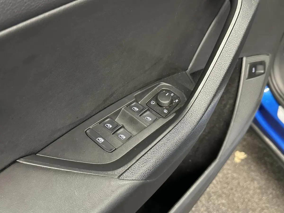 1.5 TSI Business Edition PANO TREKHAAK CAMERA CARPLAY ECC CRUISE.
