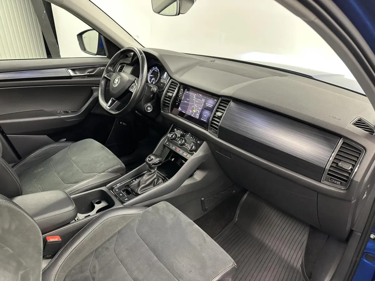 1.5 TSI Business Edition PANO TREKHAAK CAMERA CARPLAY ECC CRUISE.