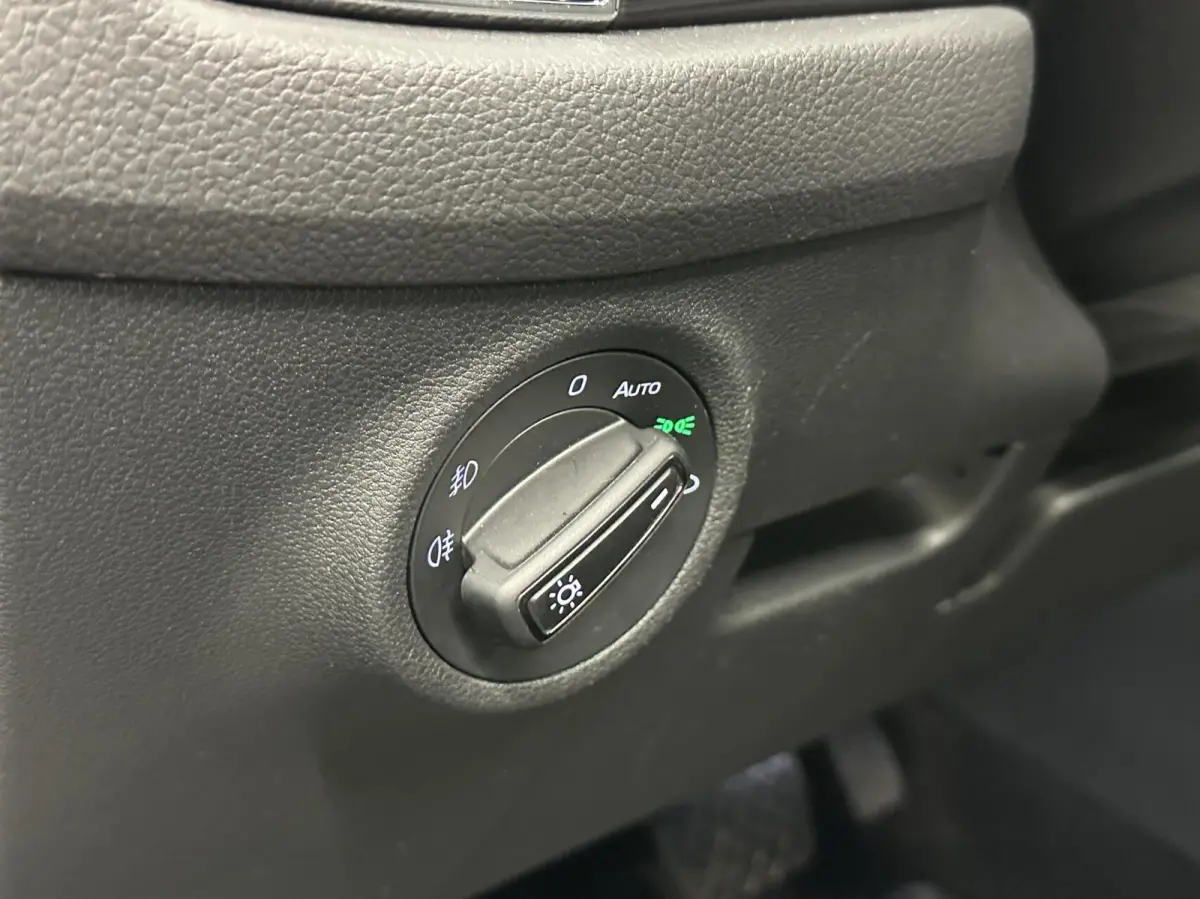 1.5 TSI Business Edition PANO TREKHAAK CAMERA CARPLAY ECC CRUISE.