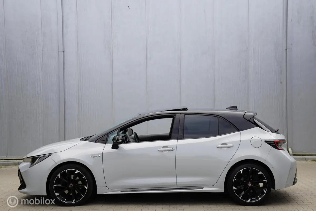 2.0 Hybrid GR-Sport Plus 2020 Krijtgrijs Pano