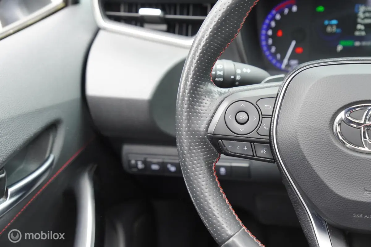 2.0 Hybrid GR-Sport Plus 2020 Krijtgrijs Pano