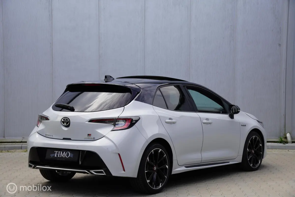 2.0 Hybrid GR-Sport Plus 2020 Krijtgrijs Pano