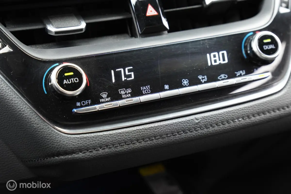 2.0 Hybrid GR-Sport Plus 2020 Krijtgrijs Pano
