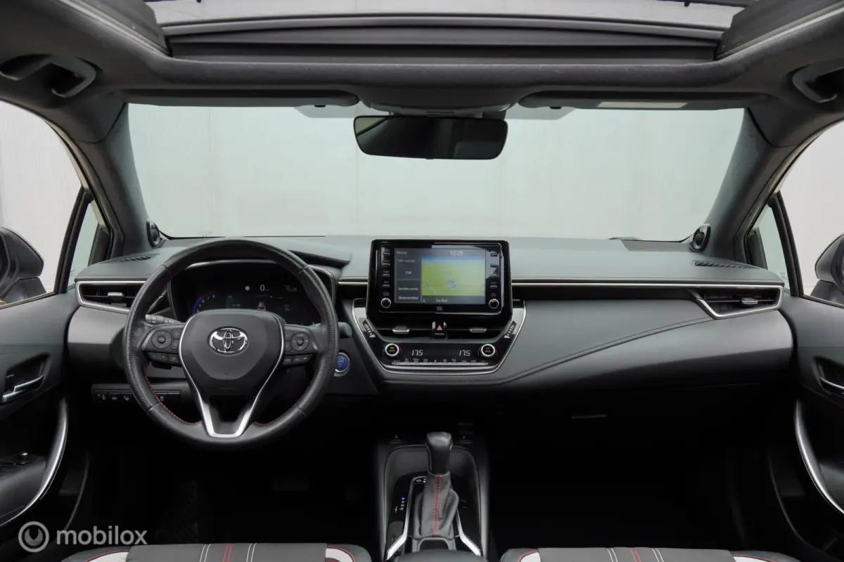 2.0 Hybrid GR-Sport Plus 2020 Krijtgrijs Pano