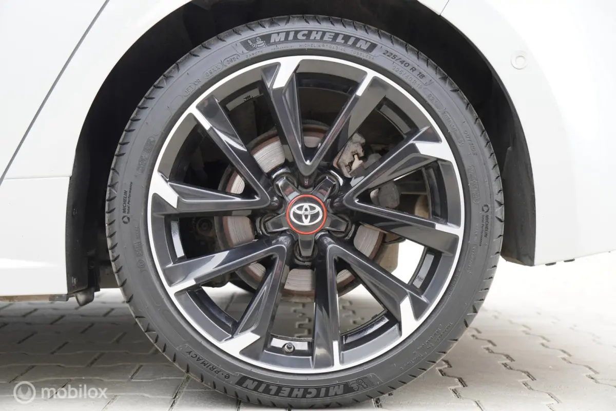 2.0 Hybrid GR-Sport Plus 2020 Krijtgrijs Pano