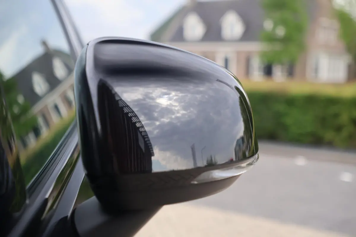 T4 Black Edition| Stoelverwarming | Trekhaak | Parkeercamera | Panoramadak | H/K | Glossy Black | Keyless